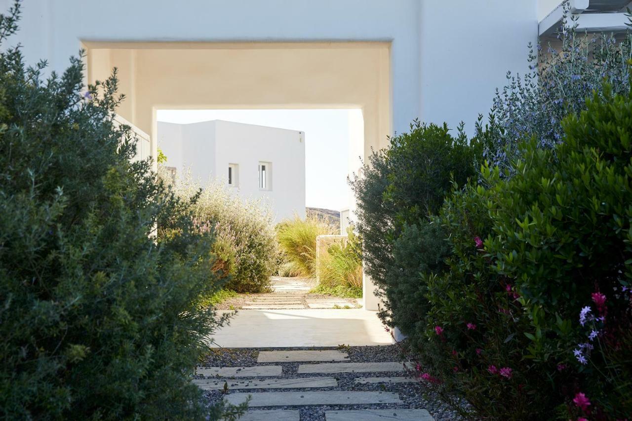 Milos Breeze Boutique Hotel Pollonia ภายนอก รูปภาพ